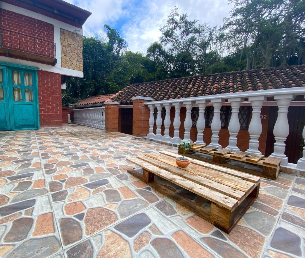 Finca Villa Chalet Del Rio Cali Farm Villa Chalet Cali River Buitenkant foto