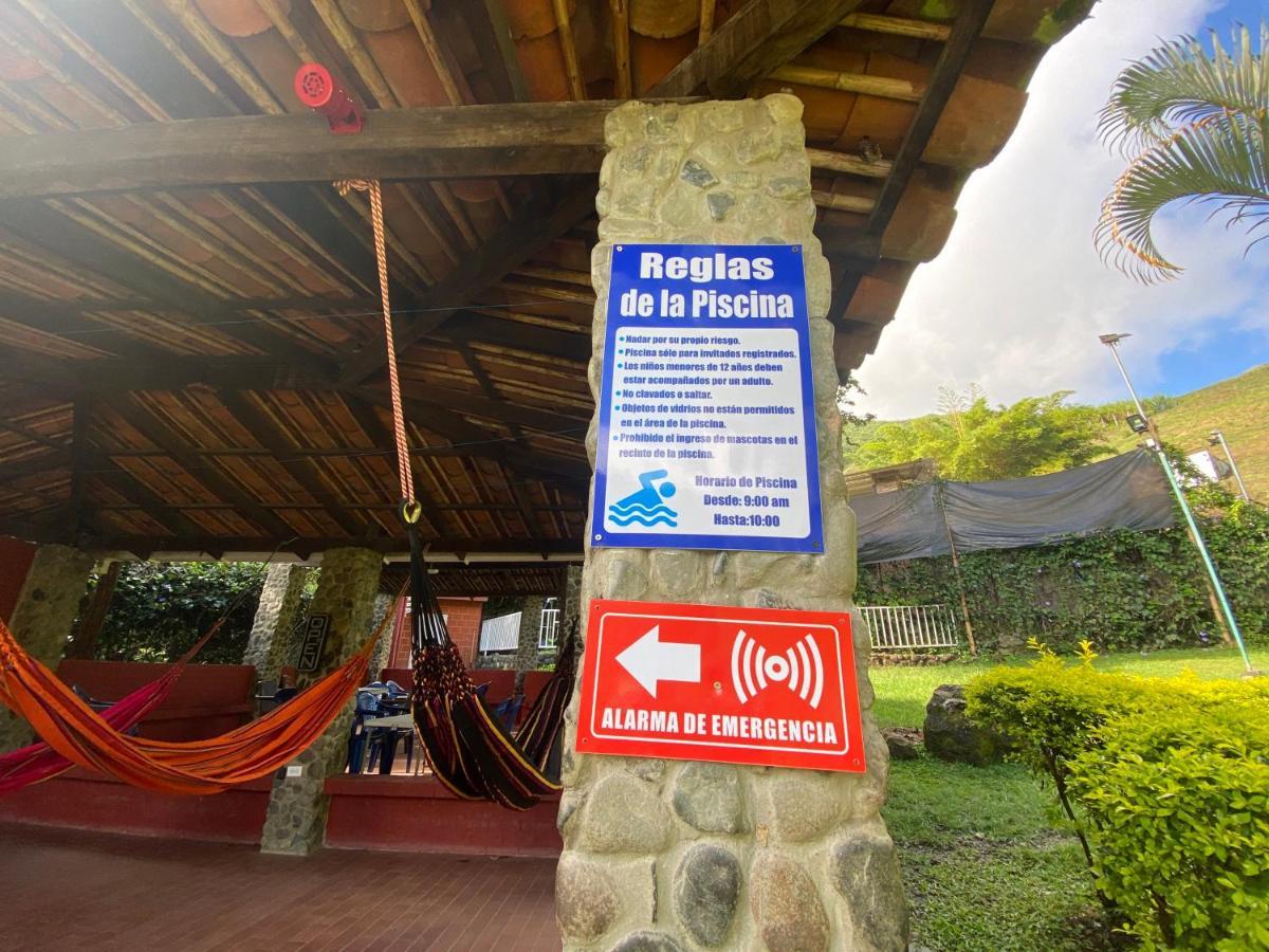 Finca Villa Chalet Del Rio Cali Farm Villa Chalet Cali River Buitenkant foto